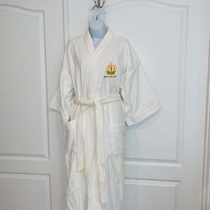 Deluxe Queen of the Castle Robe